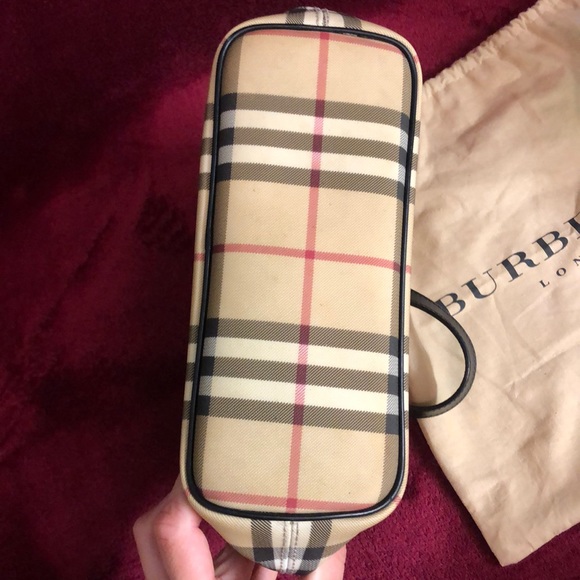 AUTHENTIC Burberry Tote - Picture 11 of 13